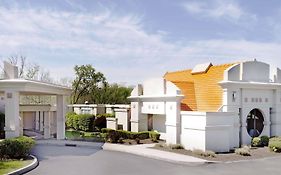 Howard Johnson By Wyndham Newburgh